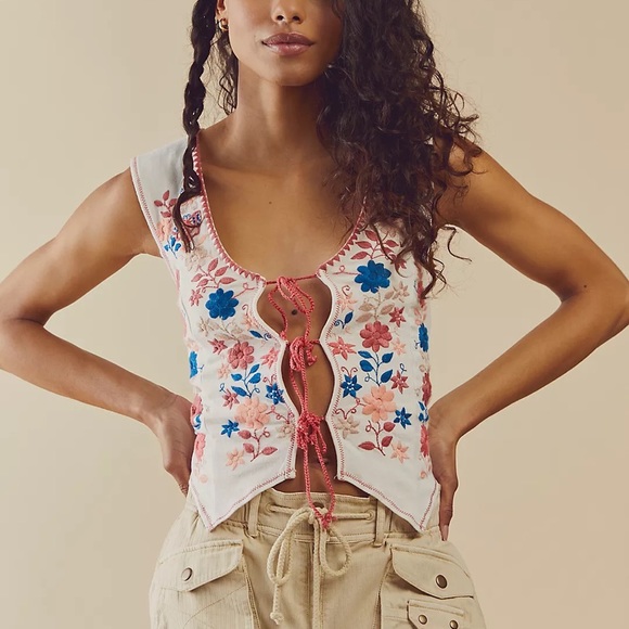 Free People Tops - Free People In Bloom Top NWT